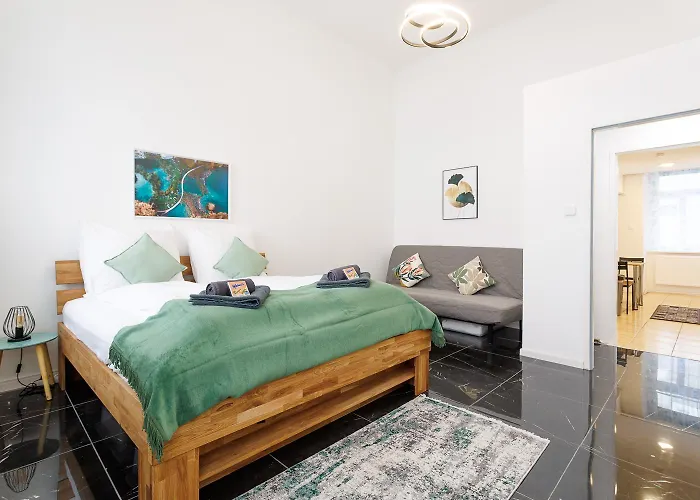 82sqm - 3 Bedrooms - 15 Min To Center
