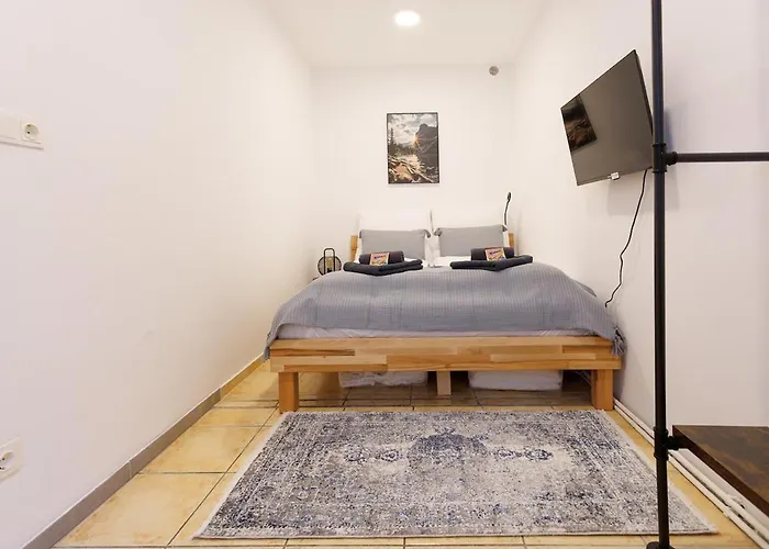 82sqm - 3 Bedrooms - 15 Min To Center *