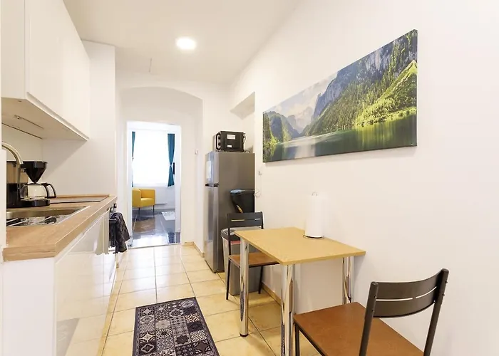 82sqm - 3 Bedrooms - 15 Min To Center